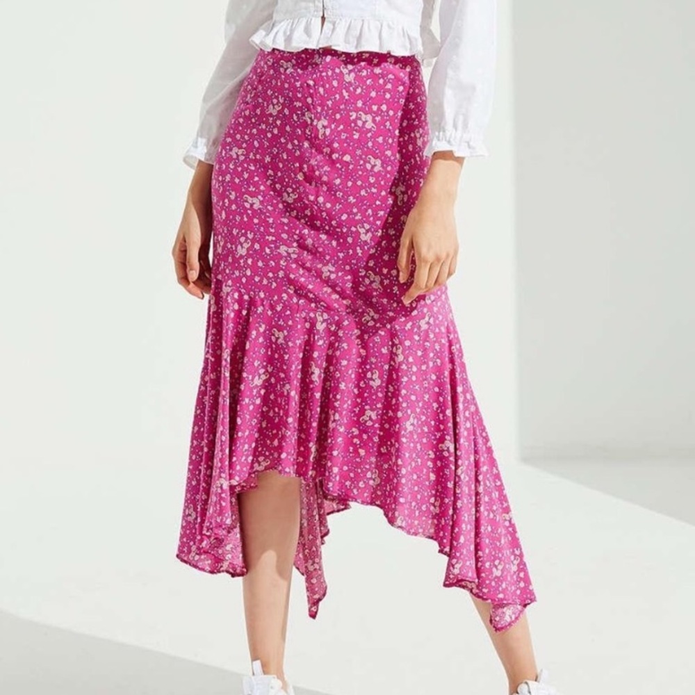 🩷 UO  Fatima ruffle midi skirt 🩷